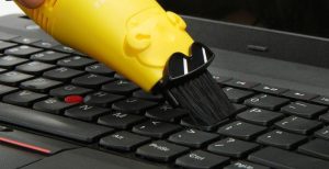 Cách vệ sinh máy tính đúng cách để không gây hư hại