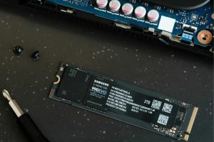 So sánh tuổi thọ SSD TLC và QLC trong thực tế sử dụng