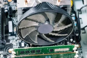 5 Dấu hiệu cho thấy bạn cần vệ sinh PC văn phòng ngay 2 Dấu hiệu 2: Vệ sinh PC khi PC nóng hơn bình thường khi làm việc