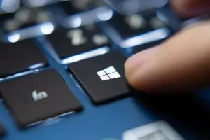10 phím tắt Windows giúp nhân viên văn phòng thao tác nhanh hơn 5 Phím tắt Windows và phím tắt trong phần mềm có giống nhau không?
